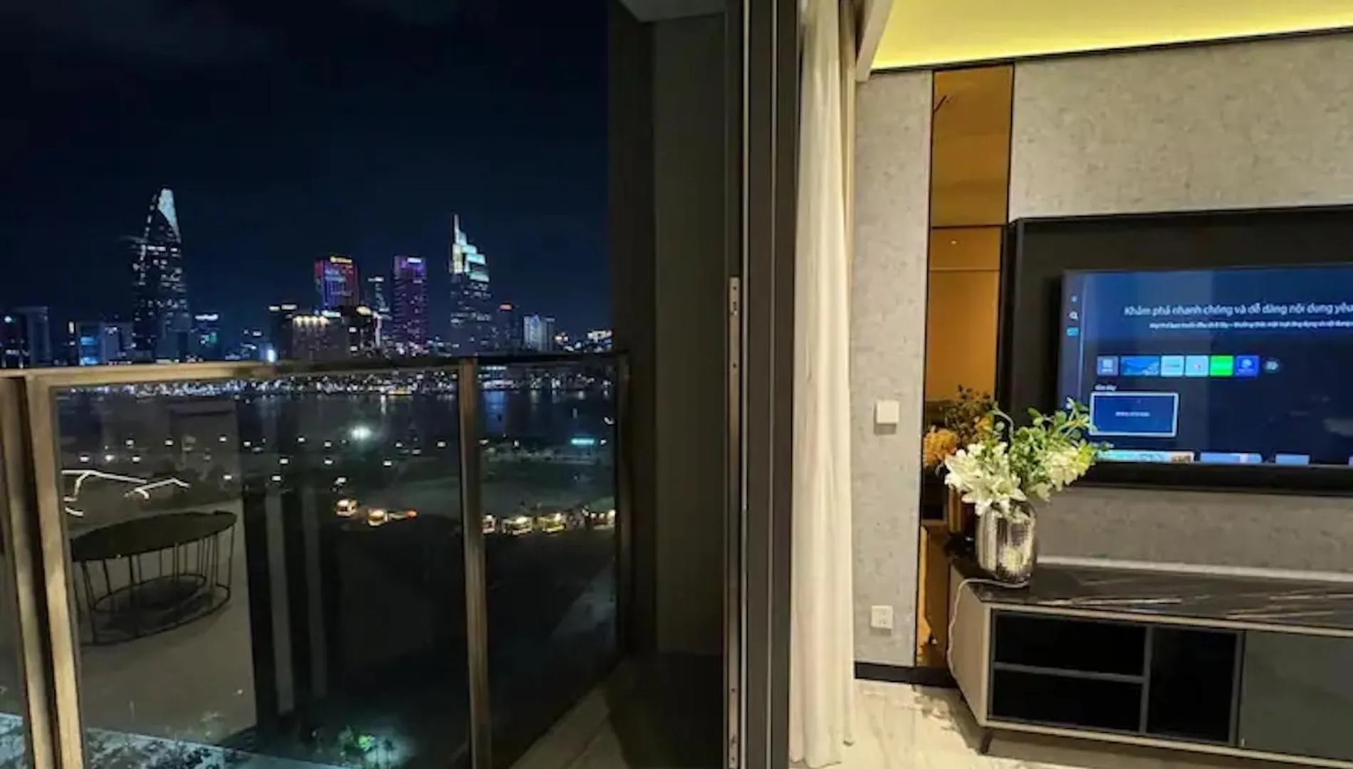 The Opera Apartment Cental Saigon Free Pool-Gym-Sauna Room- Golf Mini Ho Chi Minh City