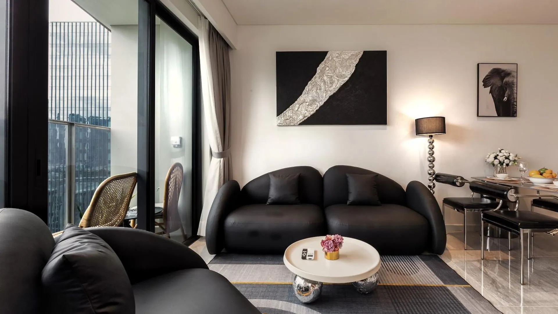 The Opera Apartment Cental Saigon Free Pool-Gym-Sauna Room- Golf Mini Ho Chi Minh City Vietnam