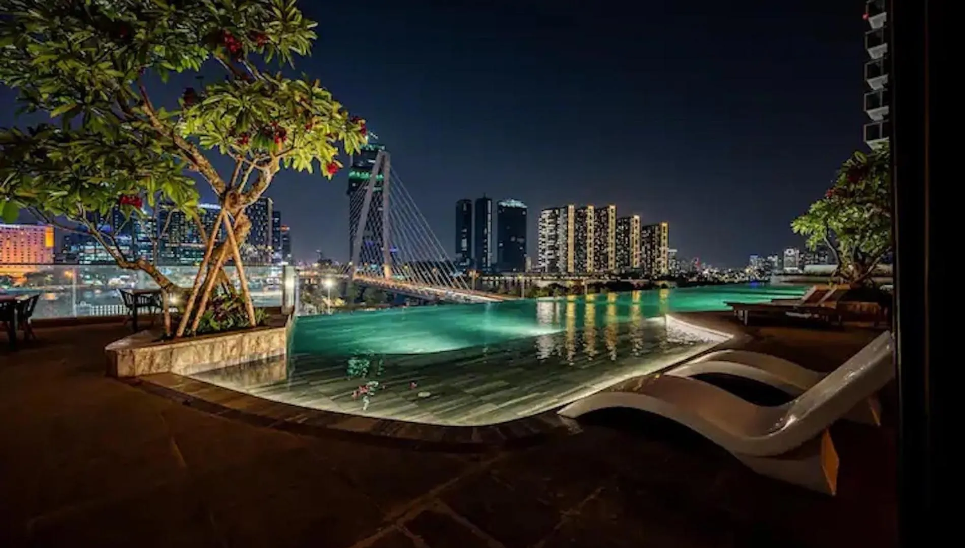 The Opera Apartment Cental Saigon Free Pool-Gym-Sauna Room- Golf Mini Thành Pho Ho Chí Minh 0*,  Vietnam