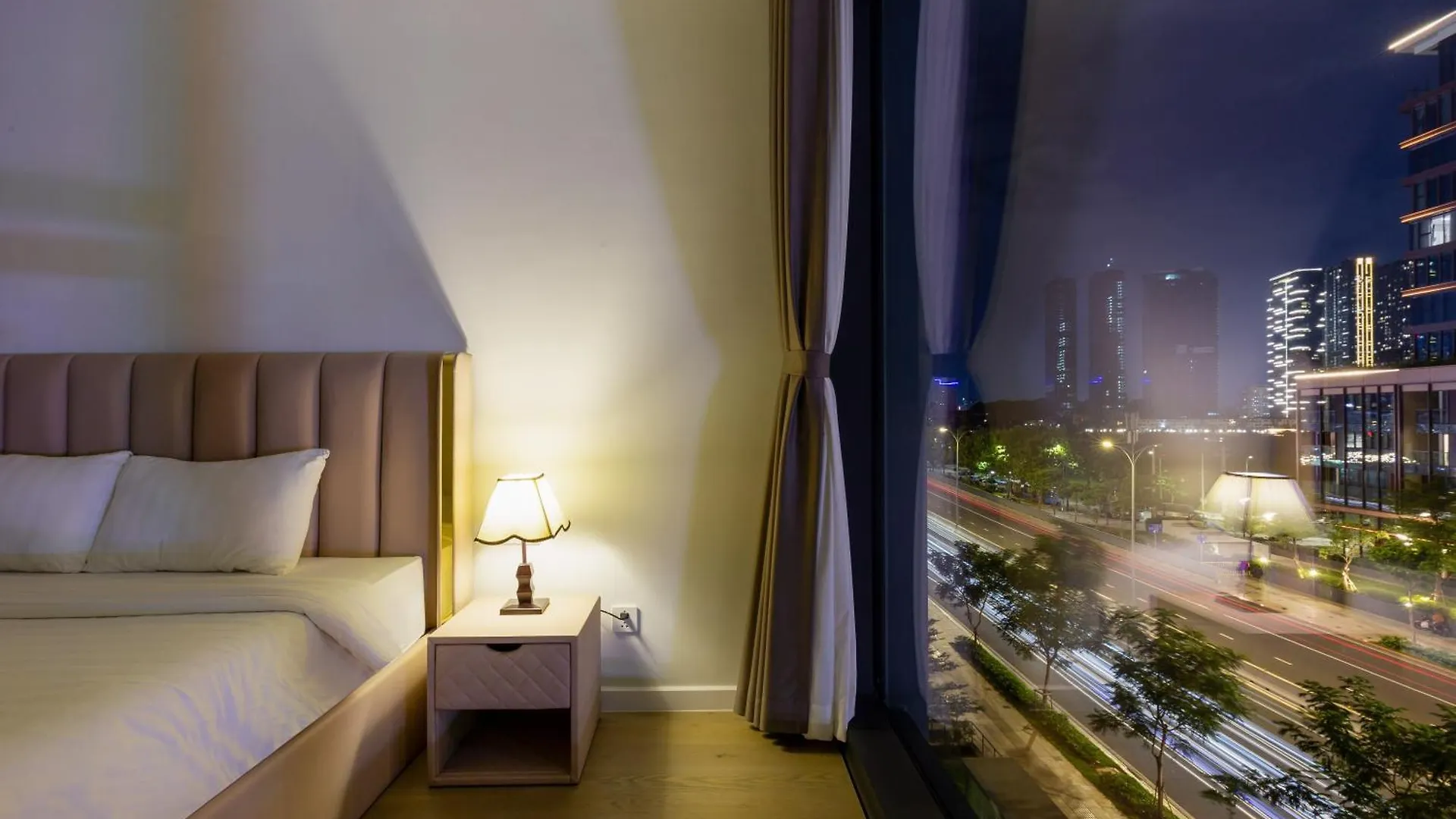 The Opera Apartment Cental Saigon Free Pool-Gym-Sauna Room- Golf Mini Thành Pho Ho Chí Minh Vietnam