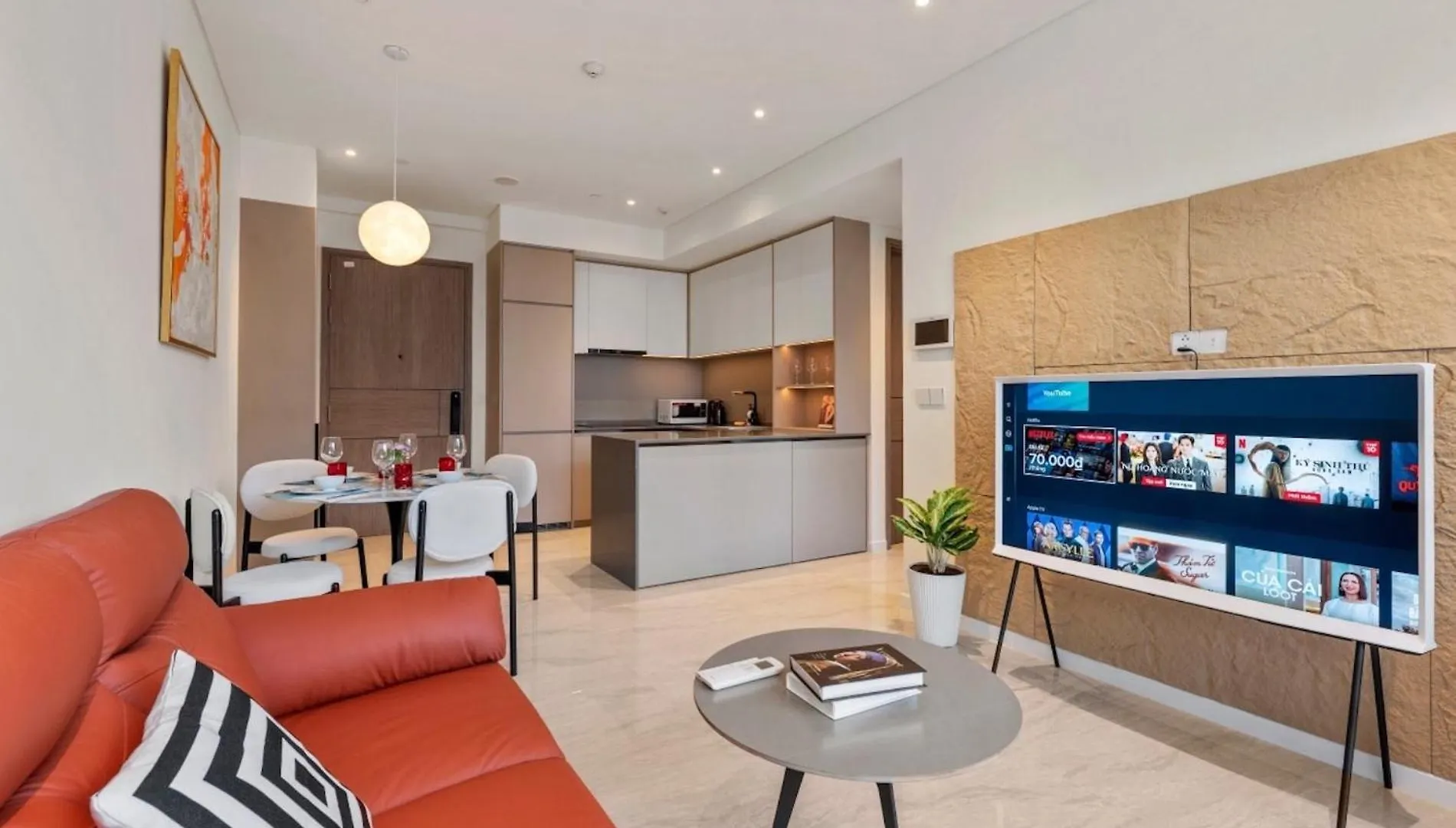 The Opera Apartment Cental Saigon Free Pool-Gym-Sauna Room- Golf Mini Ho Chi Minh City