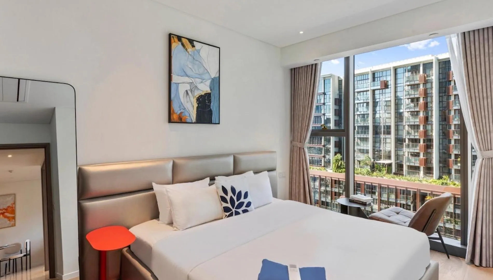 The Opera Apartment Cental Saigon Free Pool-Gym-Sauna Room- Golf Mini Ho Chi Minh City Vietnam